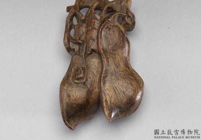 图片[2]-Agarwood carving of two bean pods, Qianlong reign (1736-1795), Qing dynasty-China Archive